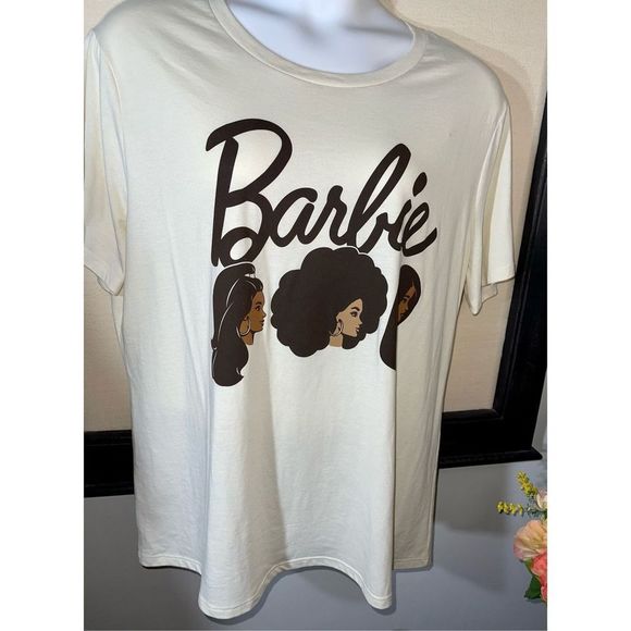 Barbie Tshirt - NWT - Size 2X - Picture 5 of 7